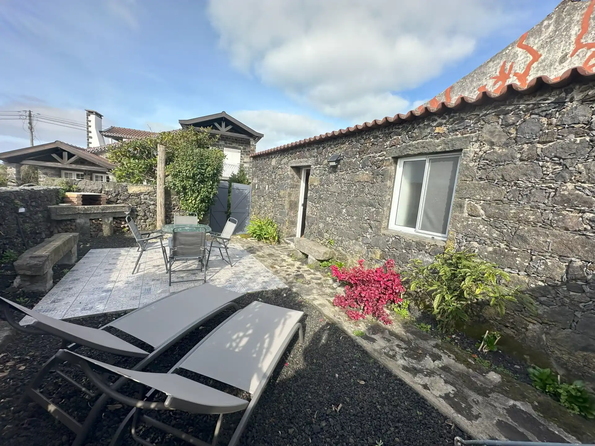 Azores Element exterior and garden