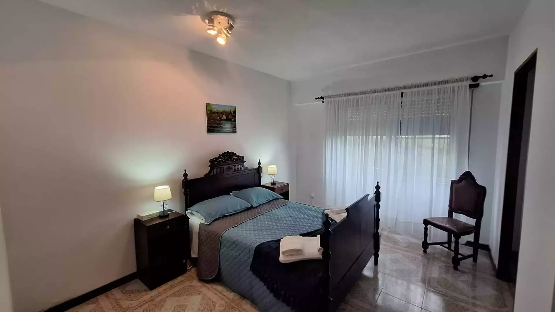 Twin bedroom at Cantinho das Japoneiras