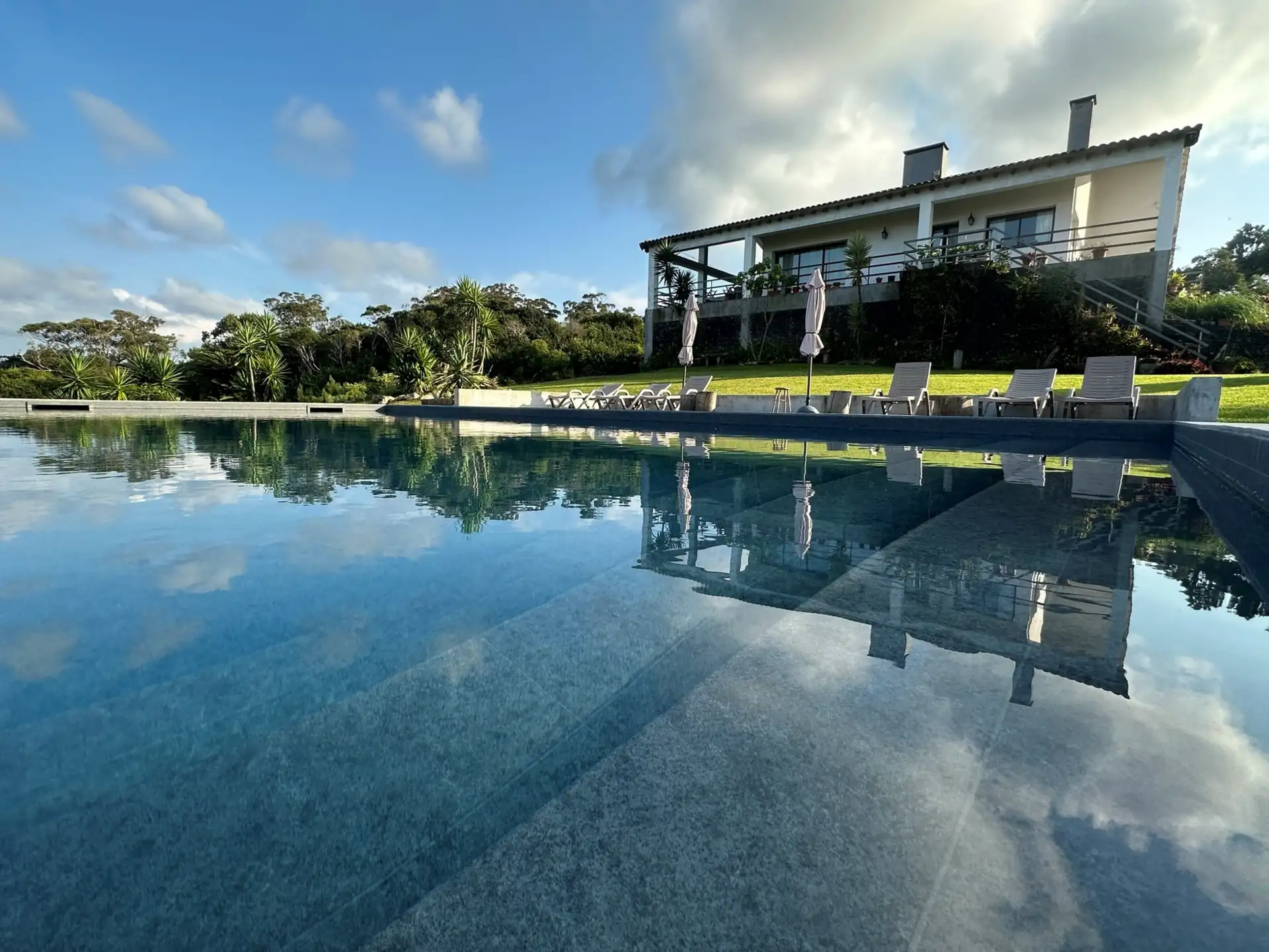 Casa das Hotências, casa de campo na Fenais da Luz